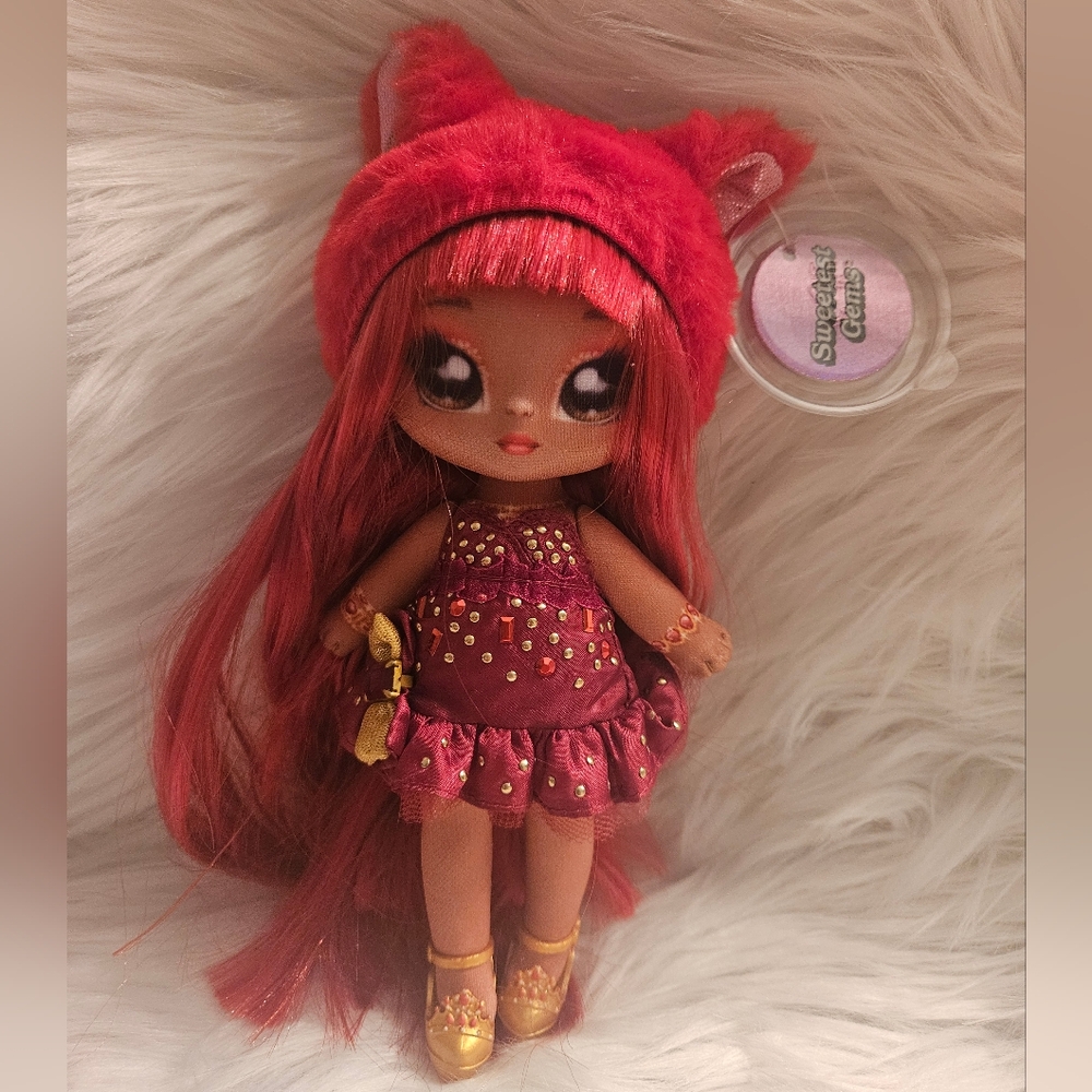 Na Na Na Surprise Sweetest Gems Ruby Frost Doll
